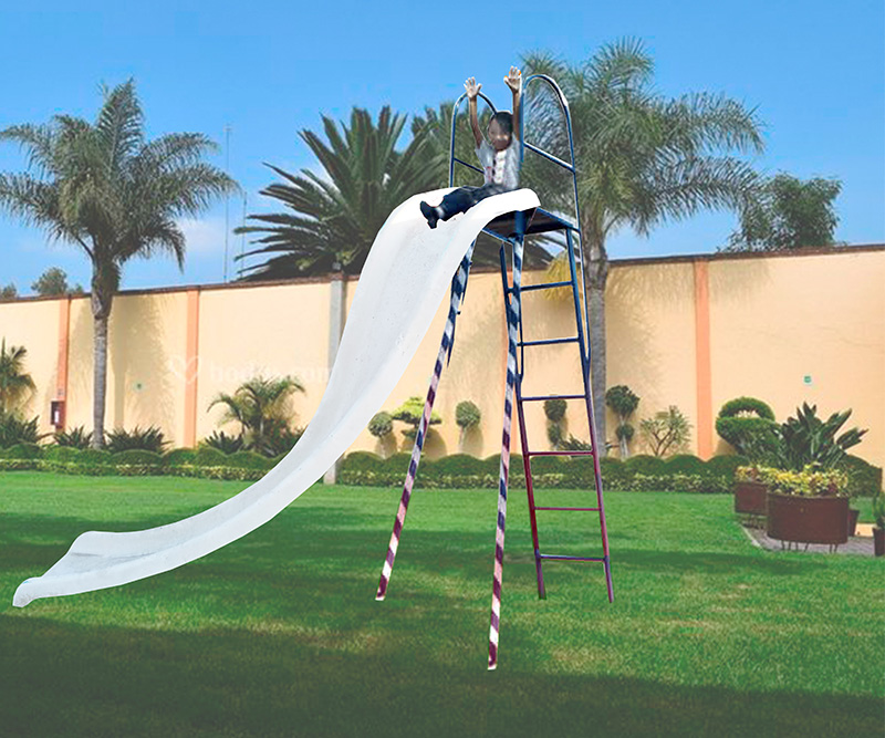 resbaladero torcido de fibra de vidrio para albercas o piscinas.